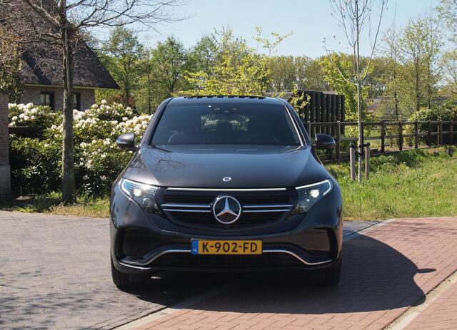 Mercedes-Benz EQC 400 4MATIC Business Solution AMG 80 kWh | Schuifdak | Trekhaak | Head-Up Display | Burmester | 360 Camera | NL-Auto |
