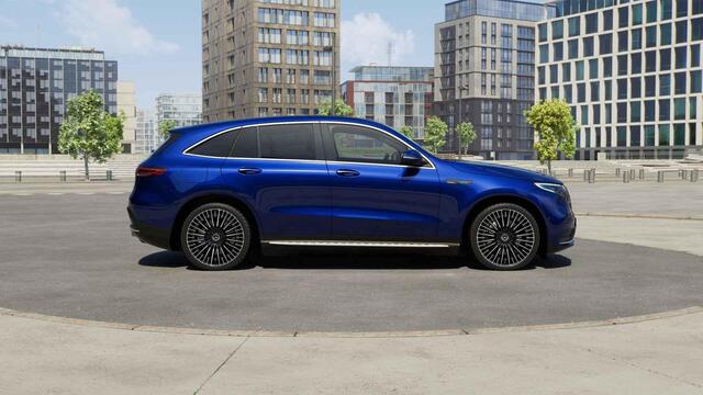 Mercedes-Benz EQC 400 4MATIC AMG Line Premium Plus 80 kWh | Burmester | Trekhaak | Schuifdak | 360 camera | Treeplanken |
