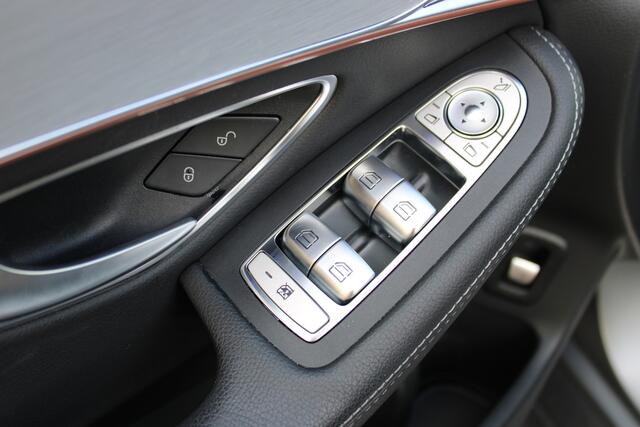 Mercedes-Benz EQC 400 4MATIC Premium Plus AMG 80 kWh SOh 93,4% NAVI LEER MASSAGE LED 159000KM!!