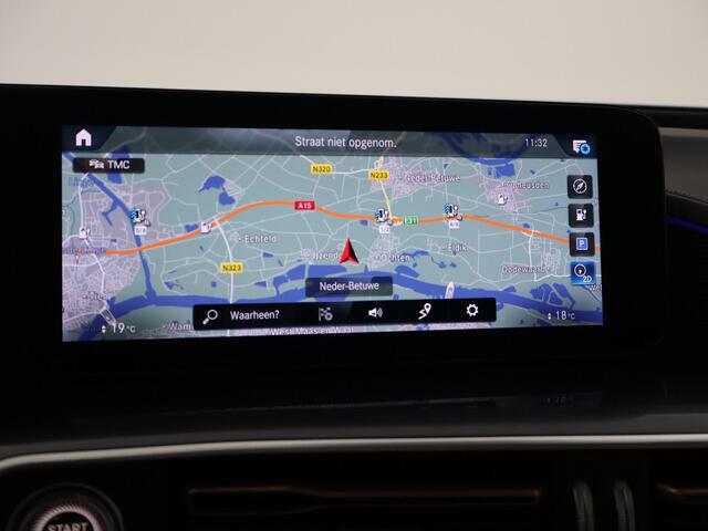 Mercedes-Benz EQC 400 4MATIC + BURMESTER | SCHUIFDAK | SFEERVERLICHTING | DISTRONIC | STANDKACHEL