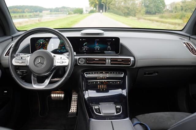 Mercedes-Benz EQC 400 4MATIC AMG Premium 80 kWh / SOH 92,9 / BTW / Panoramadak / Camera / Elk Stoel /