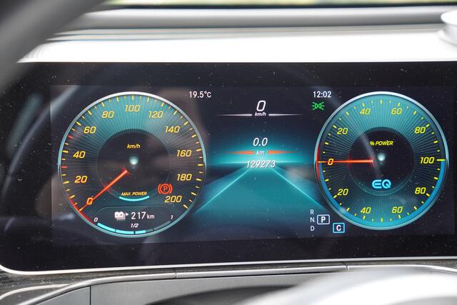 Mercedes-Benz EQC 400 4MATIC AMG Premium 80 kWh / SOH 92,9 / BTW / Panoramadak / Camera / Elk Stoel /