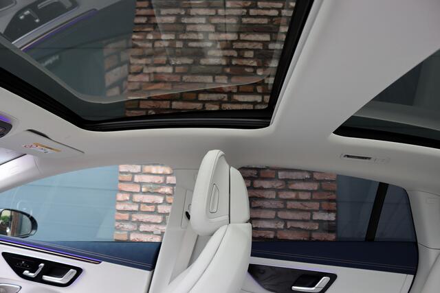 Mercedes-Benz EQE 300 AMG Line 89 kWh | Hyperscreen | Airmatic | Distronic+ | Memory | Burmester | Panoramadak | Digital Light | Surround Camera | Keyless Go | Augmented Reality | Warmtepomp |
