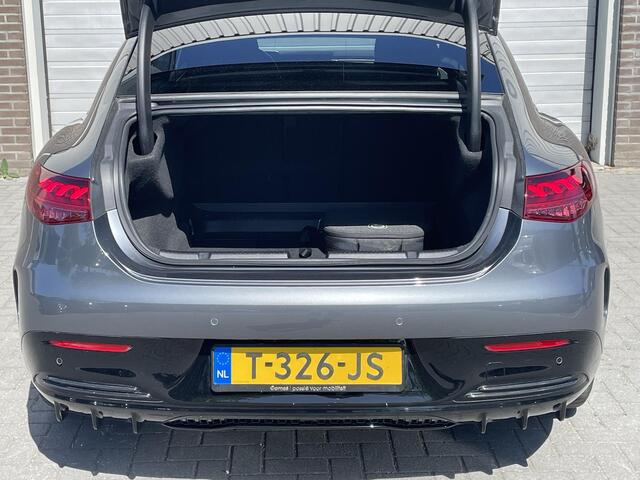 Mercedes-Benz EQE 300 AMG Line | AIRMATIC | Panoramadak |