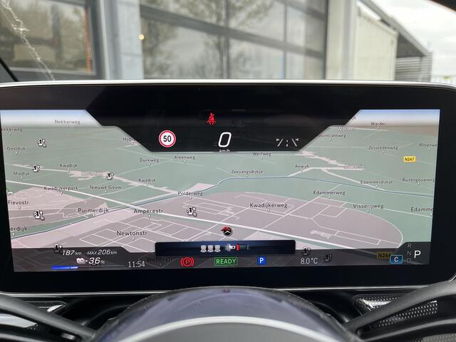 Mercedes-Benz EQE 300 Business LIMITED | Panoramadak | Donkergetint Glas Achter | Apple CarPlay | Android Auto | Sfeerverlichting | Stoelverwarming | Parkeersensoren | Achteruitrijcamera | Elektrisch Inklapbare Buitenspiegels | 17% bijtelling*