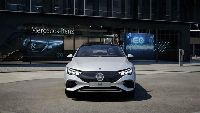 Mercedes-Benz EQE 300 Business Line 89 kWh | Panoramadak | Achteruitrijcamera | 19" lichtmetalen velgen | Stoelverwarming | Sfeerverlichting