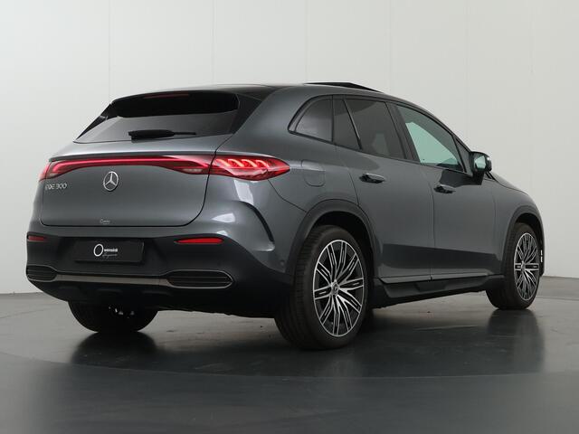 Mercedes-Benz EQE SUV 300 AMG Line 91 kWh | Nieuwprijs 106.261 euro | Panoramadak | Massage | Digital light | Meesturende achteras |