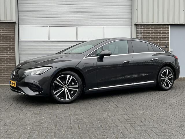 Mercedes-Benz EQE 300 Business Edition | Panoramadak | Plus Pakket | DISTRONIC Afstandsassistent | Dodehoekassistent | Donkergetint Glas Achter | Apple CarPlay | Android Auto | Elektrisch Verstelbare Stoelen + Memory | Stoelverwarming | Sfeerverlichting | Elektrisch Inkla