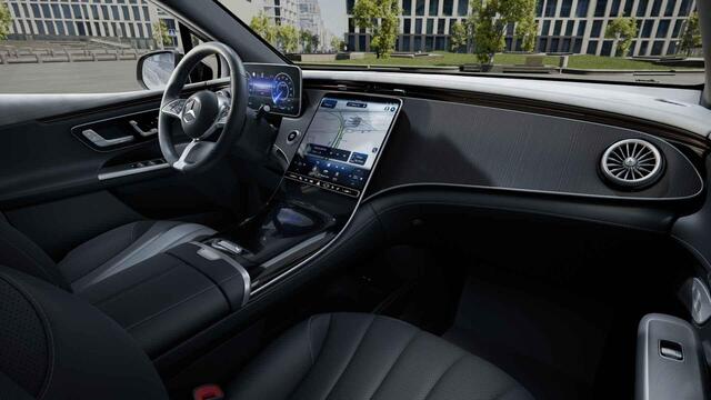 Mercedes-Benz EQE SUV 350+ Luxury Line 96 kWh | Panoramadak | Trekhaak | Memory | Winter pakket |