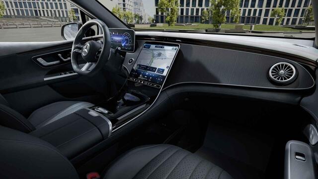 Mercedes-Benz EQE SUV 300 AMG Line 91 kWh | Premium plus | Luchtvering | Trekhaak | Winter pakket | Night pakket |