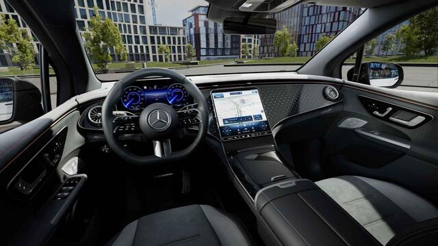 Mercedes-Benz EQE SUV 300 AMG Line 91 kWh | Luchtvering | Panoramadak | Night pakket | Burmester | 360 camera |