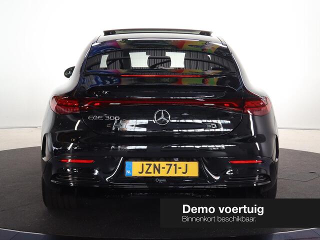Mercedes-Benz EQE 300 Business Solution AMG 90 kWh | Panoramisch schuifdak | Burmester | AIRMATIC | MBUX augmented reality | Premium Pakket | Akoestisch comfortpakket |