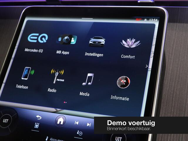 Mercedes-Benz EQE 300 Business Solution AMG 90 kWh | Panoramisch schuifdak | Burmester | AIRMATIC | MBUX augmented reality | Premium Pakket | Akoestisch comfortpakket |