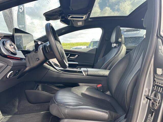 Mercedes-Benz EQE 300 | Panoramadak | Luxury | Achteruitrijcamera | Memorystoelen Verwarmd | Sfeerverlichting | Apple & Android Carplay