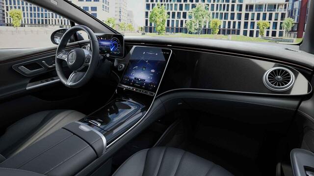 Mercedes-Benz EQE 300 AMG Line 89 kWh | Draadloos laden telefonie | Apple carplay | Sfeerverlichting | Stoelverwarming |