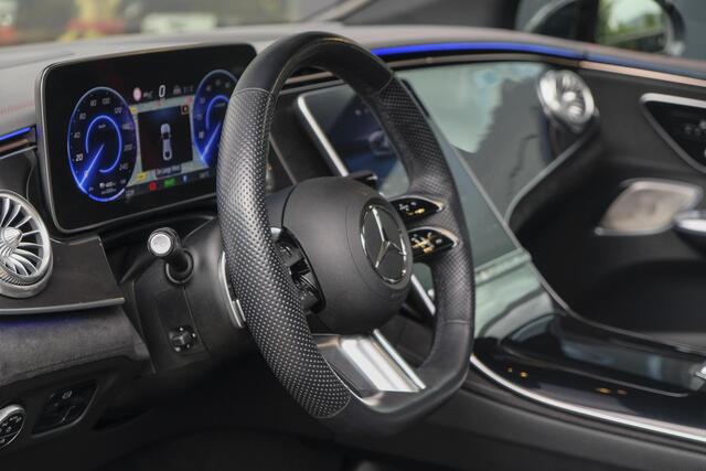 Mercedes-Benz EQE 350+ AMG 292pk 91 kWh Panoramadak Burmester Luchtvering Head-up Carplay BOMVOL!