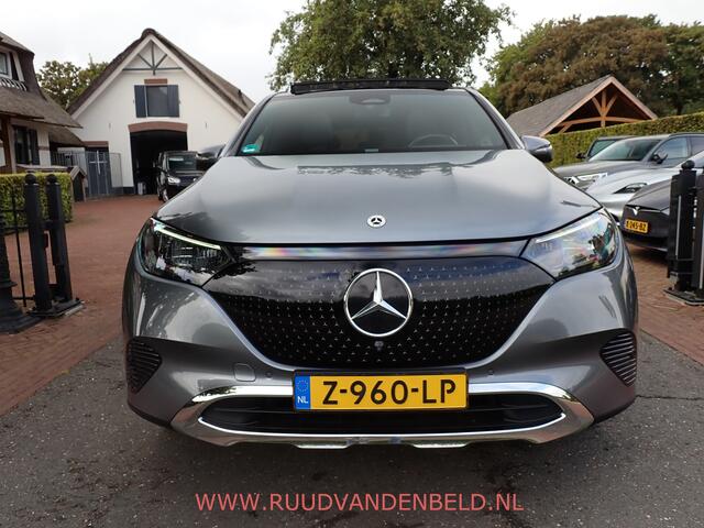 Mercedes-Benz EQE SUV 300 SPORT 91kWh PANO / TREKHAAK / 360 / CARPLAY / DISTRONIC