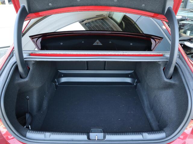 Mercedes-Benz EQE 300 Business Solution AMG 90 kWh l Panoramadak l Dodehoeklassistant l Memory l Burmester