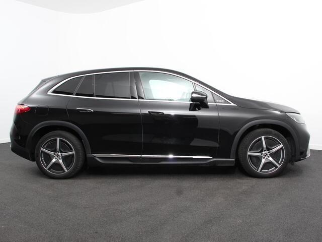 Mercedes-Benz EQE SUV 350 AMG Line Edition Advanced Plus 292 PK 4matic Climate control Adaptieve cruise control Parkeersensoren Achteruitrijcamera Sfeerverlichting Stoelverwarming Keyless LED Navigatie