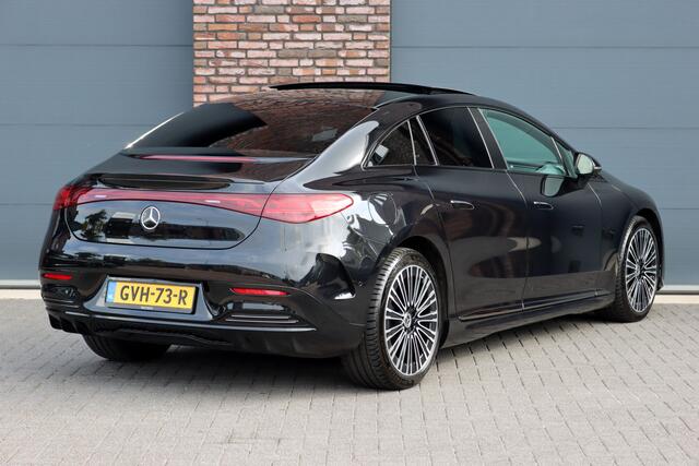 Mercedes-Benz EQE 300 AMG Line 89 kWh | Luchtvering | Distronic+ | Panoramadak | Leder | Burmester | Digital Light | Verwarmd Stuurwiel | Surround Camera | Keyless Go |