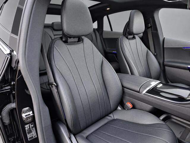 Mercedes-Benz EQE 300 Luxury Line 89 kWh | Panoramadak | Achteruitrijcamera | DISTRONIC Afstandsassistent | Memory Pakket | Stoelverwarming | Sfeerverlichting | Dodehoekassistentie | Privacy Glas Achter | Keyless-GO | Elektrisch Bedienbare Achterklep