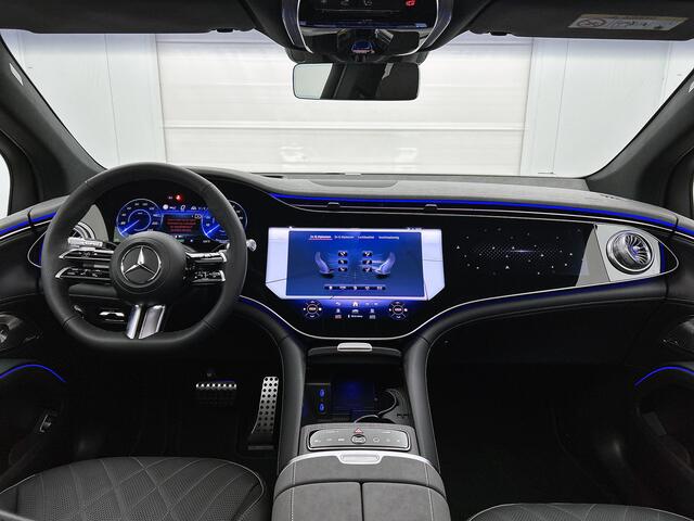 Mercedes-Benz EQS SUV 450 4MATIC AMG Line 118 kWh | Premium Plus | Trekhaak | Luchtvering | Nightpakket | Digital Light | Head-up Display | Multicontourstoelen voor | Sluitbekrachtiging | HYPERSCREEN | Rijassistentiepakket | 22 inch AMG velgen |