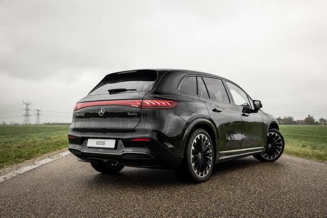 Mercedes-Benz EQS SUV 450 4MATIC 108 kWh AMG Line | Nieuwprijs ¤ 150.752 | Premium Plus Pakket | Panoramaschuifdak | Akoestiekcomfortpakket | Massagestoelen | Trekhaak | Softclose | Verwarmde Voorruit |