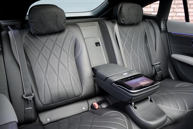 Mercedes-Benz EQS 500 4MATIC AMG Line 108 kWh | Luchtvering | Distronic+ | Hyperscreen | Achterasbesturing | Nekverwarming | Stoelventilatie | Massage | MBUX Tablet | Burmester | Vlakkenverwarming |