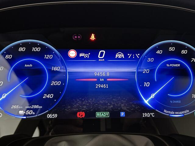 Mercedes-Benz EQS SUV 450 4MATIC AMG Line 7p 118 kWh 7 Persoons. | Burmester. | Premium Plus. | Keyles go. | Head-up Display. | Inclusief 24 maanden Mercedes-Benz Certified garantie voor Europa.