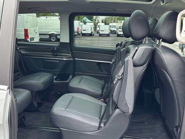 Mercedes-Benz EQV 300 L2 Avantgarde 90 kWh 6-zitter 68.950 incl. BTW Panoramadak Distronic Leder EL. Schuifdeuren LED