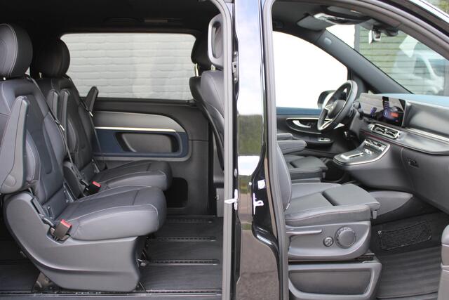 Mercedes-Benz EQV 300 L2 / AMG / Luchtvering / 7-Persoons / 360 Camera / Vol Opties / NIEUWSTAAT