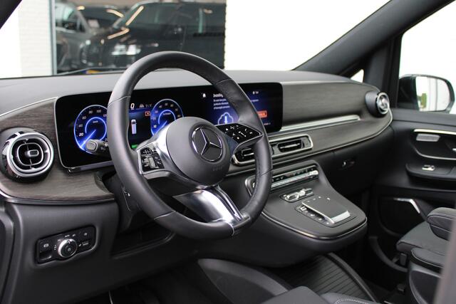 Mercedes-Benz EQV 300 L2 / AMG / Luchtvering / Panorama / 7-Persoons / Burmester / Vol Opties / NIEUWSTAAT