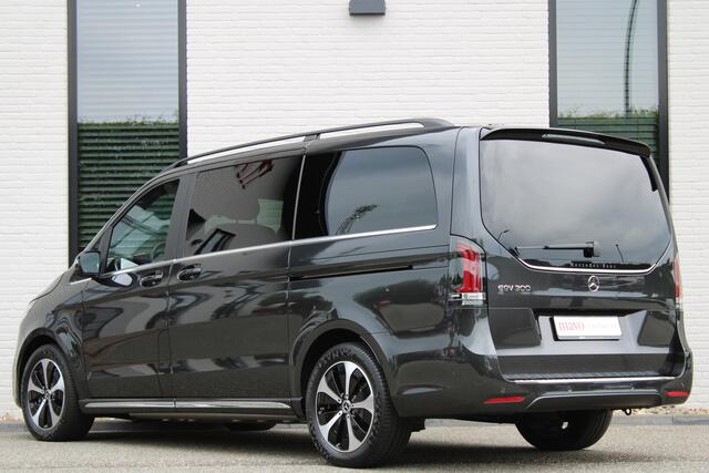 Mercedes-Benz EQV 300 L2 / AMG / Luchtvering / 7-Persoons / Burmester / Electr Stoelen / Vol Opties / NIEUW!!