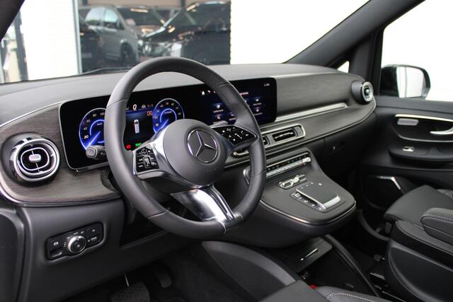 Mercedes-Benz EQV 300 L2 / AMG / Luchtvering / 200 KM!!! / 7-Persoons / Burmester / Vol Opties / NIEUW