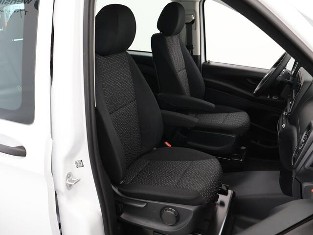 Mercedes-Benz EVITO TOURER 129 L2 PRO 90kWh | 8-PERSOONS | Snelladen 110 KWh | Navigatie | Parkeerpakket | Comfortbestuurdersstoel | Dodehoekassistent | 8 Zitplaatsen |