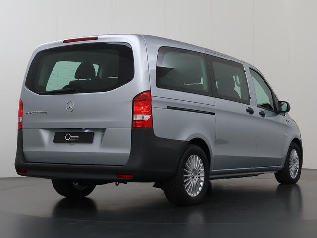 Mercedes-Benz EVITO TOURER 129 L2 PRO 90kWh | 8-PERSOONS | Snelladen 110 KWh | Navigatie | Parkeerpakket | Comfortbestuurdersstoel |Dodehoekassistent | 8 Zitplaatsen | 360Km Range | KORTING ¤25.700,- !!!