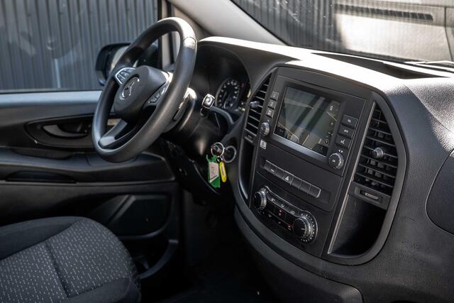 Mercedes-Benz EVITO TOURER | 90KWH | WLPT 367KM | Volledig Elektrisch | SOH 97.5% | Camera | Navi | Stoelverw. | Airco | 3-Zits