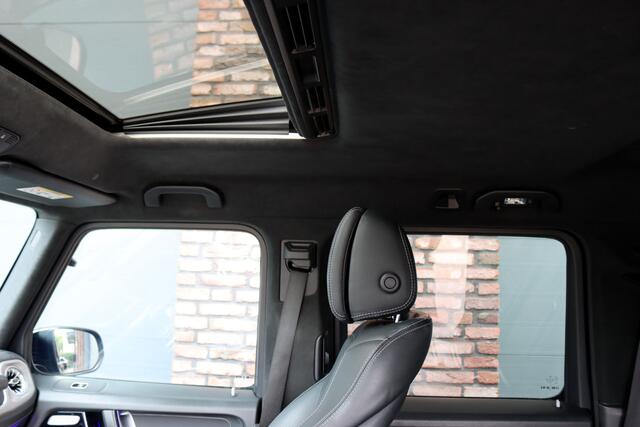 Mercedes-Benz G-KLASSE 500 V8 | Schuifdak | Distronic+ | Standkachel | Burmester | Massage | Leder Exclusief | Stoelventilatie | Trekhaak | Sfeerverlichting | Apple Carplay |