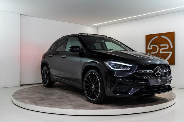 Mercedes-Benz GLA-KLASSE 250 e AMG 218PK | Pano | Burmester | Sfeer | Keyless | Carbon | VOL! 12 MND Garantie