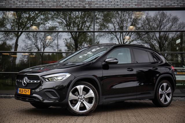 Mercedes-Benz GLA-KLASSE 250 e AMG Line , Pano dak, Sfeerverlichting, Virtual cockpit,