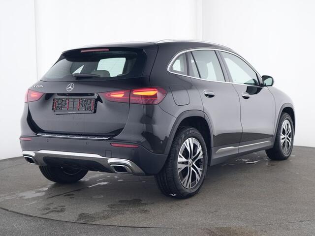 Mercedes-Benz GLA-KLASSE 250 e Face Lift Plug-In Hybride | Progressive Line Advanced Plus | Panorama Schuif-Kanteldak | Alarm | Dodehoek Assist | 360° camera | Inclusief 24 maanden MB Certified garantie voor Europa.