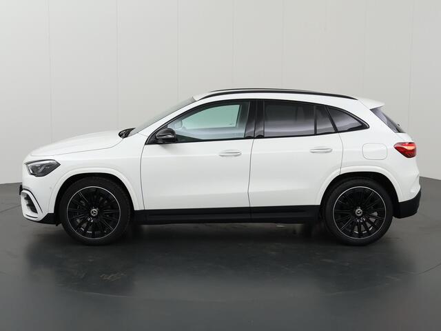 Mercedes-Benz GLA-KLASSE 180 Star Edition | Sfeerverlichting | AMG styling | Stoelverwarming | Keyless go | Parktronic | Easypack - achterklep