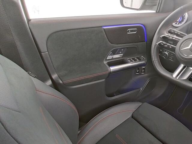 Mercedes-Benz GLA-KLASSE 250 e AMG Face Lift Plug-In Hybride AMG Line | Sfeerverlichting | Dodehoek Assist | 11 kW Laden | Stuur en Stoelverwarming. Inclusief 24 maanden MB Certified garantie voor Europa.