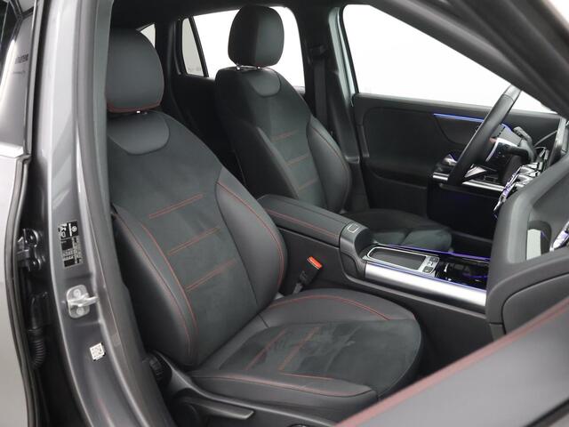 Mercedes-Benz GLA-KLASSE 250 e AMG Line | Widescreen | Adaptieve CruiseControl | Sportstoelen | Ele. kofferdeksel | Navigatie | PDC | Climate Control | Sfeerverlichting |