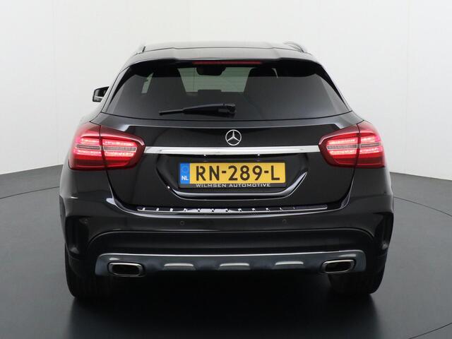 Mercedes-Benz GLA-KLASSE 180 AMG