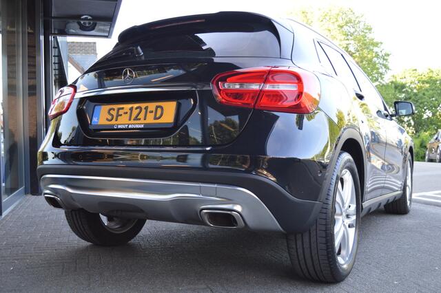 Mercedes-Benz GLA-KLASSE 180 Ambition Aut. Navi Xenon Pdc