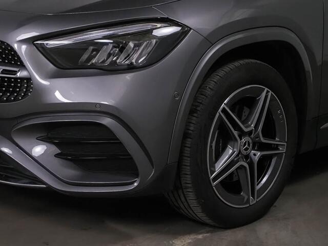 Mercedes-Benz GLA-KLASSE 250 e AMG Face Lift Plug-In Hybride | AMG Line Advanced Plus | Dodehoek Assist | Sfeerverlichting | 11kW Laden | Stuur en Stoelverwarming | Inclusief 24 maanden MB Certified garantie voor Europa.