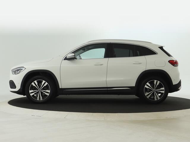 Mercedes-Benz GLA-KLASSE 250 e Plug-In Hybride | Trekhaak | Apple Carplay/Android Auto | Elektrisch Bedienbare Achterklep | Inclusief 24 maanden MB Certified garantie voor Europa.