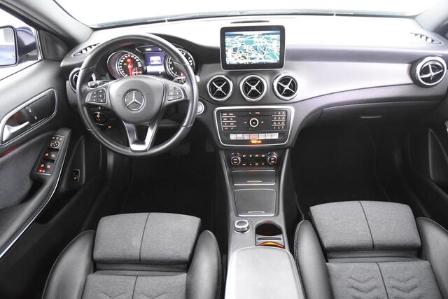 Mercedes-Benz GLA-KLASSE 180 Business Solution *1ste Eigenaar*Navigatie*Leer*Parkassist*