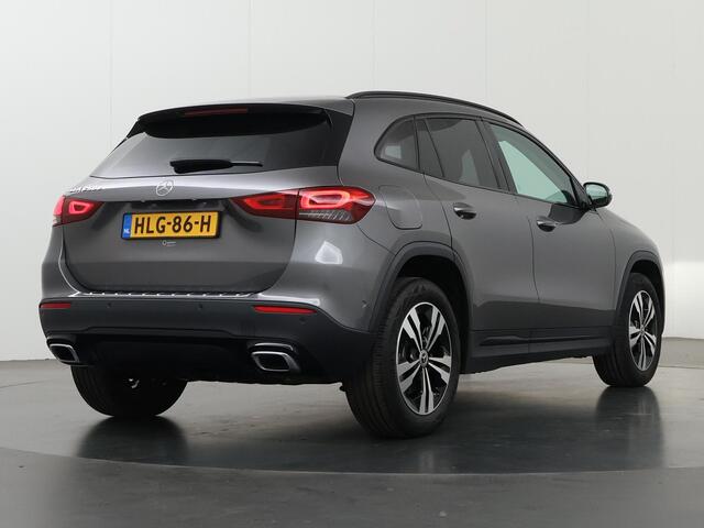 Mercedes-Benz GLA-KLASSE 250 e Luxury Line | Getint glas | Widescreen | Stoelverwarming |